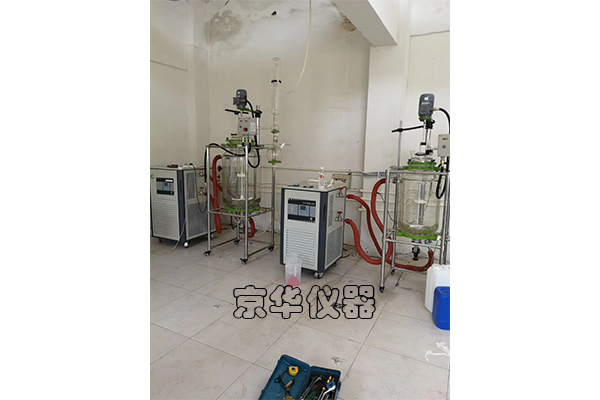 雙層玻璃反應釜是現代實驗室的理想設備